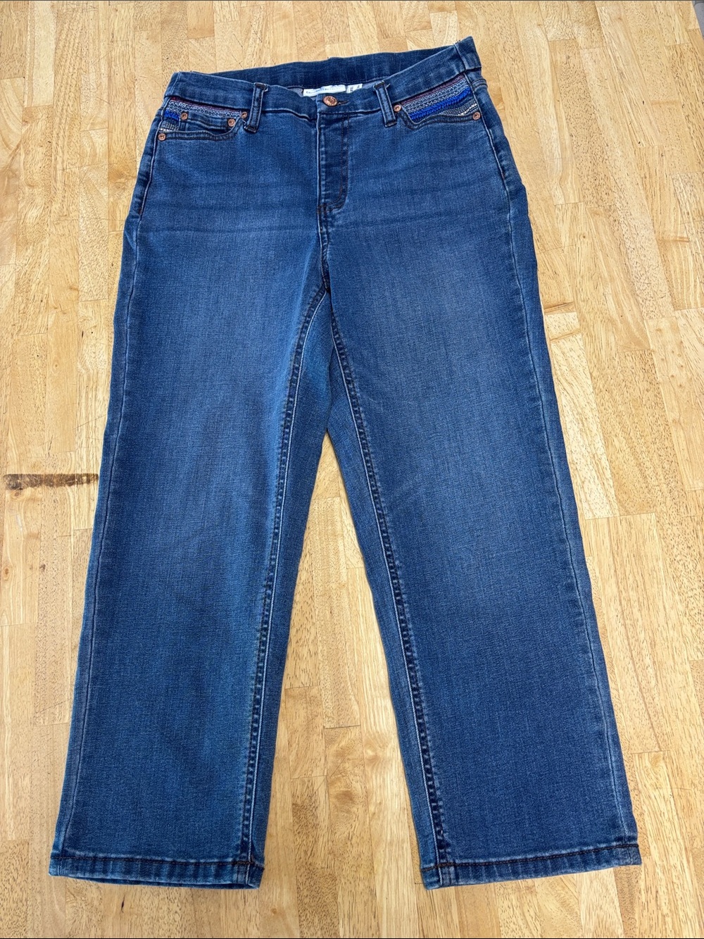 Denim & Co Canyon Retreat for QVC Easy Stretch Crop Jeans Embroidered Pockets